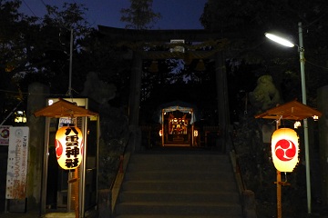 神輿出輿、もぬけの空に参列神社