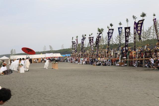 午前7時、「浜降祭合同祭開式」が始まりました。